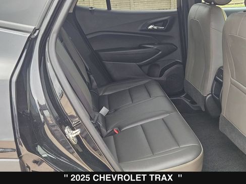 Used 2025 Chevrolet Trax ACTIV w/ Driver Confidence Package FWD image 28