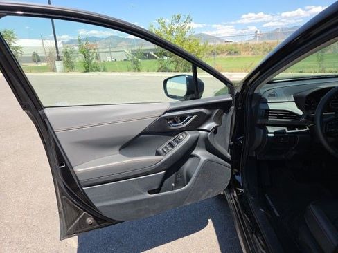 Used 2026 Subaru Crosstrek 2.5i Limited w/ Crosstrek Mirror Package AWD/4WD image 10