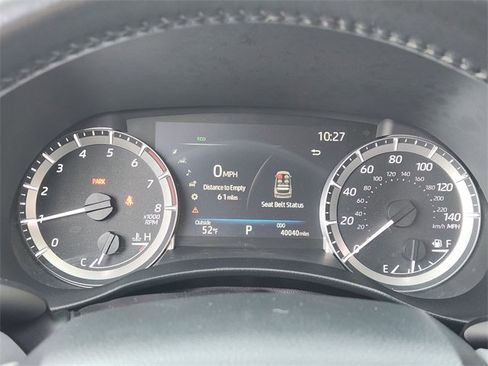 Used 2023 Toyota Highlander XLE image 11