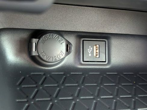 Used 2025 Toyota RAV4 XLE image 16