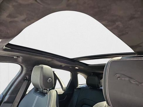 New 2026 Jaguar F-PACE R-Dynamic S image 27