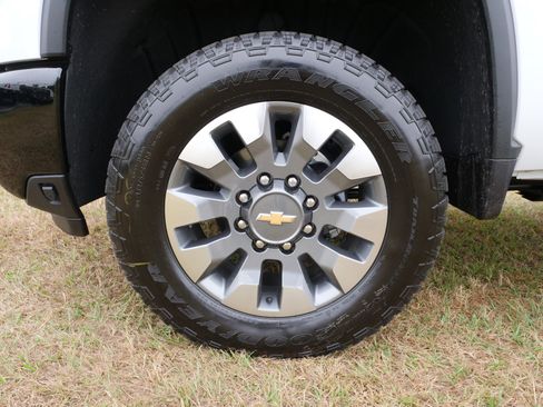 New 2025 Chevrolet Silverado 2500 Custom w/ Custom Value Package image 14