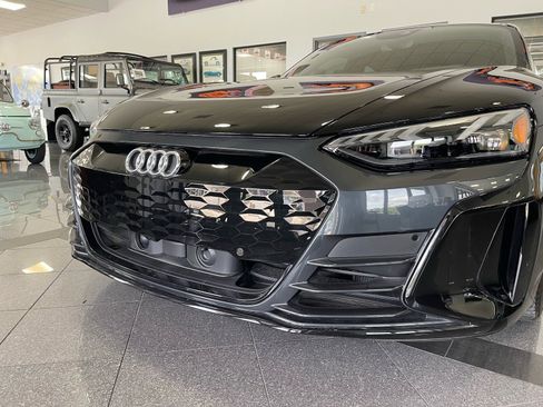 Used 2023 Audi e-tron GT Premium Plus w/ Executive Package AWD/4WD image 11