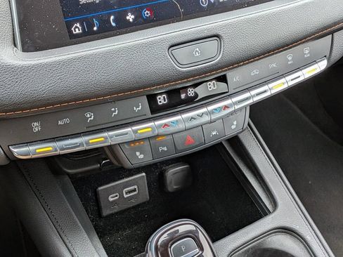 Used 2023 Cadillac XT4 Sport w/ Cold Weather Package AWD/4WD image 24