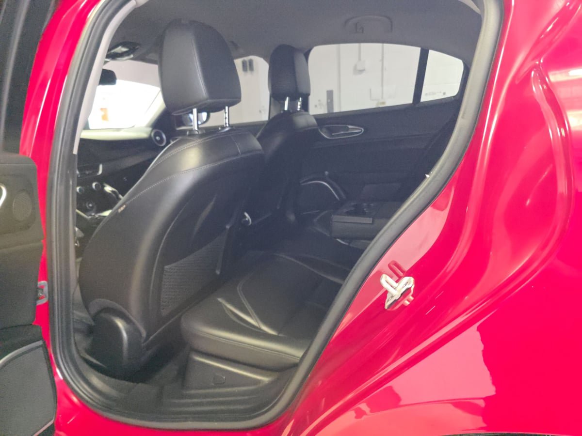 Used 2020 Alfa Romeo Giulia AWD w/ Cold Weather Package image 10