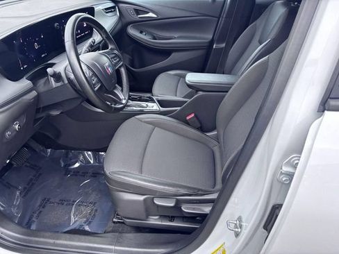 Used 2025 Buick Encore GX Preferred FWD image 12