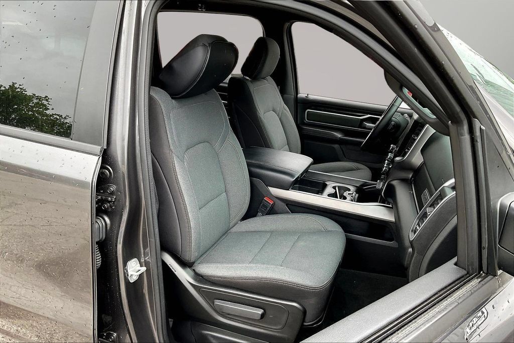 Used 2022 RAM 1500 Big Horn AWD/4WD image 28