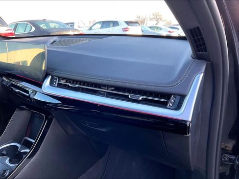 Certified 2025 BMW X1 xDrive28i w/ Convenience Package image 17