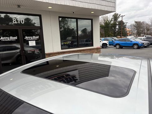 Used 2018 Toyota Camry SE image 12