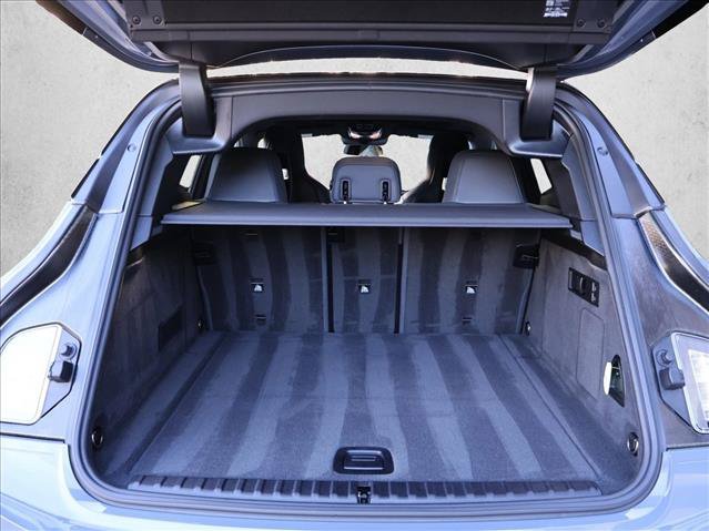 Used 2023 BMW iX xDrive50 w/ Sport Package AWD/4WD image 7