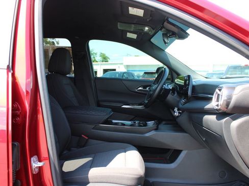 Used 2026 Chevrolet Equinox LT w/ LPO, Floor Liner Package AWD/4WD image 27