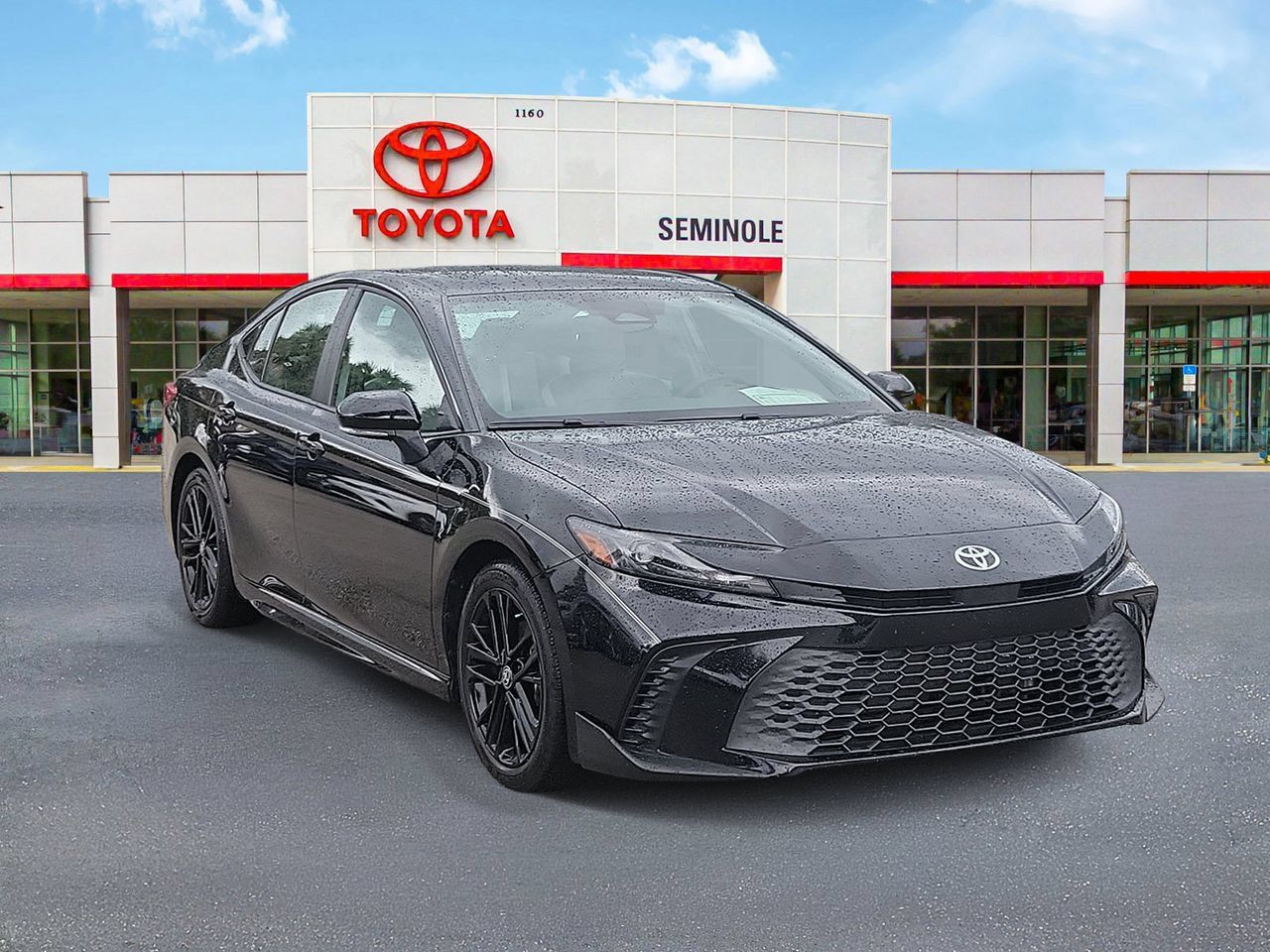 Used 2025 Toyota Camry SE w/ Multimedia Upgrade Package FWD image 2