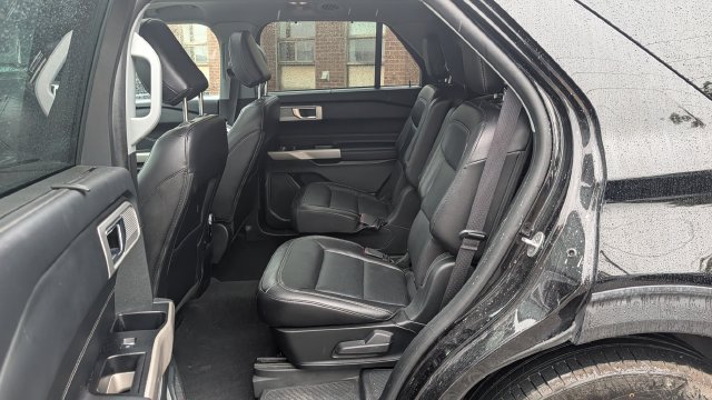 Used 2023 Ford Explorer Limited AWD/4WD image 5