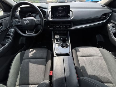 Used 2025 Nissan Rogue SV FWD image 35