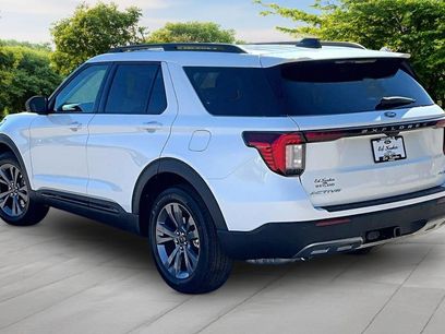 New 2026 Ford Explorer Active w/ Active Comfort Package
