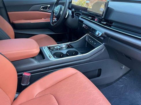 New 2026 Kia Carnival SX FWD image 17