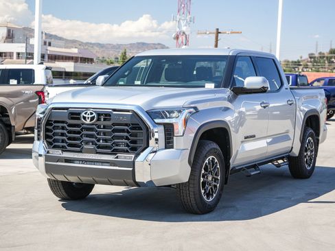 New 2026 Toyota Tundra SR5 w/ TRD Off-Road Package AWD/4WD image 3