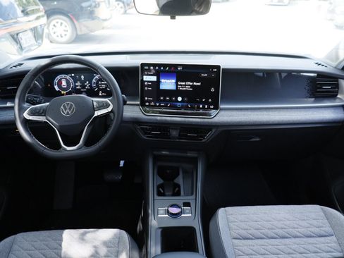 Certified 2025 Volkswagen Tiguan S FWD image 23