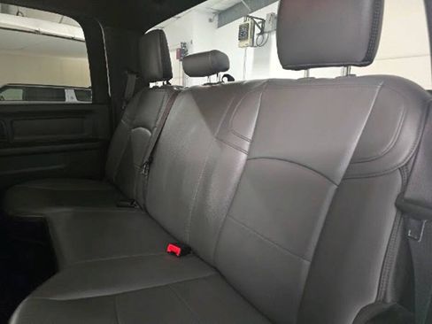 Used 2022 RAM 2500 Tradesman w/ Chrome Appearance Group AWD/4WD image 19
