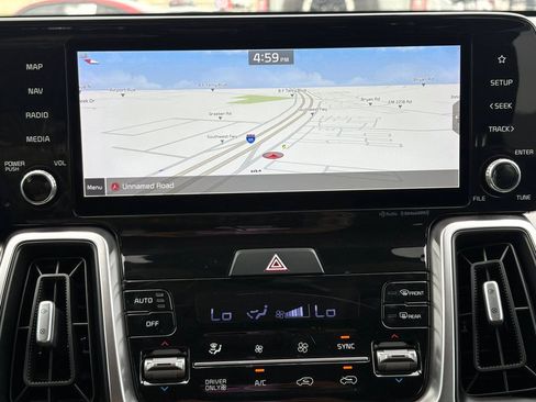 Certified 2022 Kia Sorento S FWD image 27