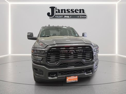 New 2026 RAM 3500 Big Horn AWD/4WD image 6