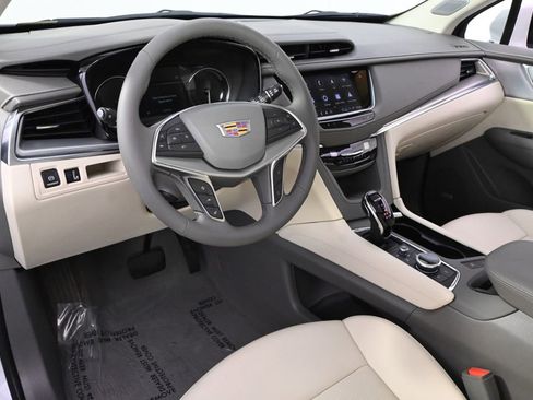 New 2025 Cadillac XT5 Premium Luxury w/ LPO, Floor Liner Package AWD/4WD image 12