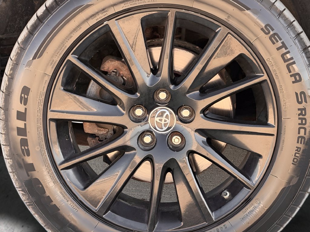 Used 2019 Toyota Highlander XLE AWD/4WD image 15