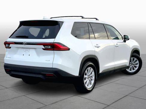 Used 2024 Toyota Grand Highlander XLE image 13