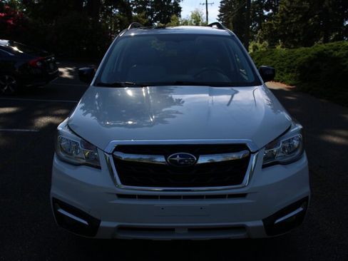 Used 2017 Subaru Forester 2.5i Premium AWD/4WD image 11