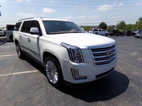 Used 2016 Cadillac Escalade ESV Platinum AWD/4WD image 60