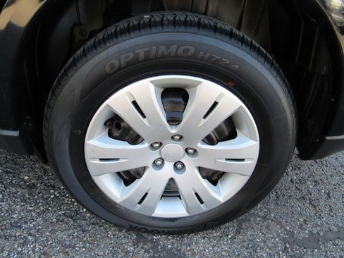 Used 2009 Subaru Outback 2.5i AWD/4WD image 11