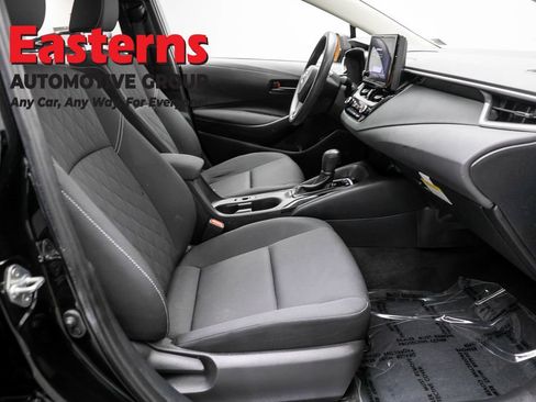 Used 2024 Toyota Corolla LE w/ LE Convenience Package FWD image 24