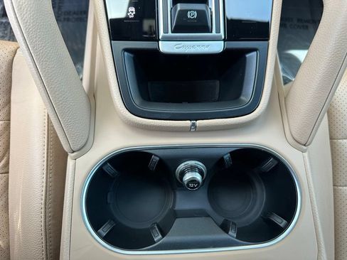 Certified 2022 Porsche Cayenne AWD/4WD image 30
