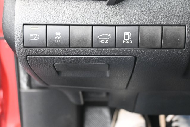 Used 2019 Toyota Camry XSE FWD image 14