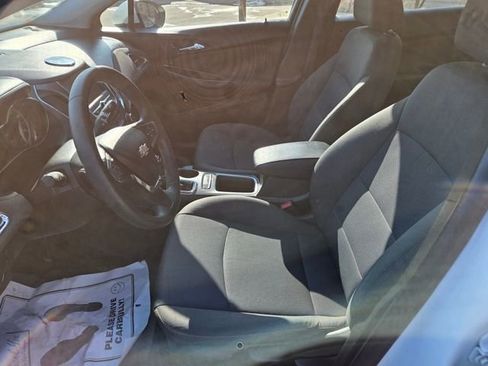 Used 2019 Chevrolet Cruze LS w/ LS Convenience Package FWD image 18