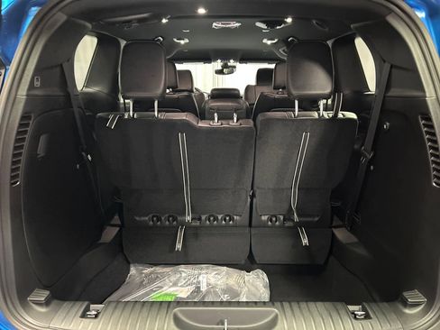 New 2027 Chrysler Pacifica Select FWD image 23