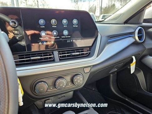 New 2026 Chevrolet Trax LS w/ LS Convenience Package FWD image 11