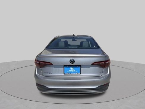 Used 2024 Volkswagen Jetta SE FWD image 4
