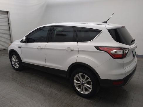 Used 2017 Ford Escape SE FWD image 3