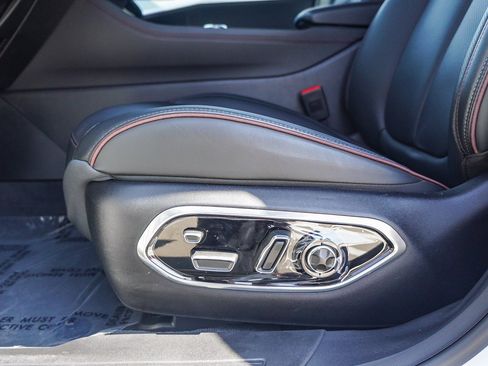 Used 2024 Jeep Wagoneer Launch Edition image 24