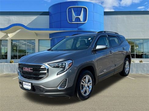 Used 2020 GMC Terrain SLE w/ Driver Convenience Package image 5