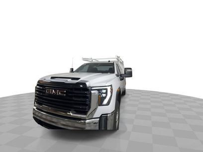 New 2025 GMC Sierra 2500 Pro w/ Convenience Package