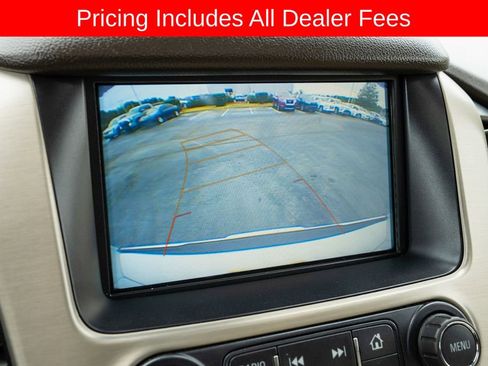 Used 2020 GMC Yukon Denali w/ Denali Premium Package AWD/4WD image 9