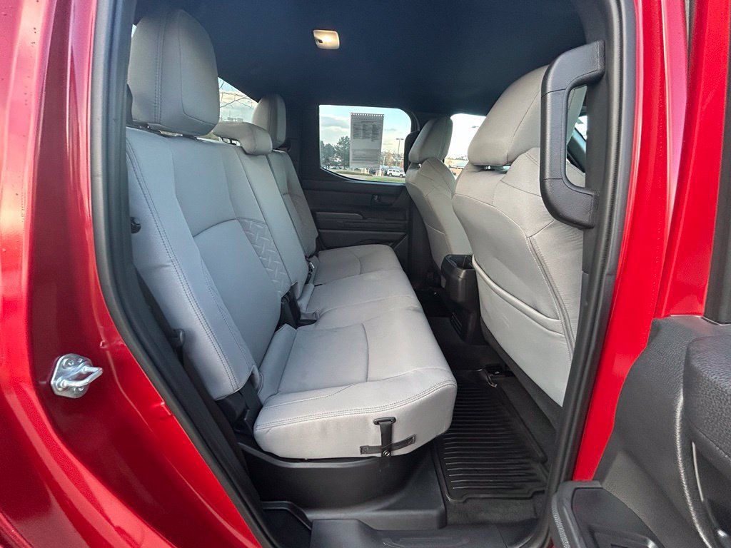 Used 2025 Toyota Tacoma SR5 AWD/4WD image 29