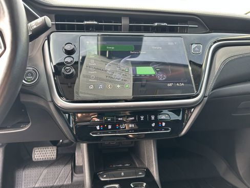 Used 2022 Chevrolet Bolt EUV LT w/ Convenience Package image 10