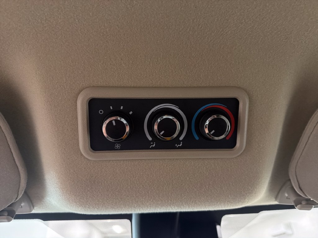 Used 2025 Chevrolet Express 3500 LT w/ LT Preferred Equipment Group RWD image 16
