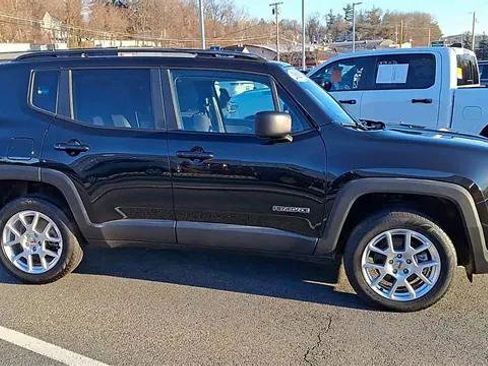 Certified 2023 Jeep Renegade Latitude w/ Sun/Sound Group image 9