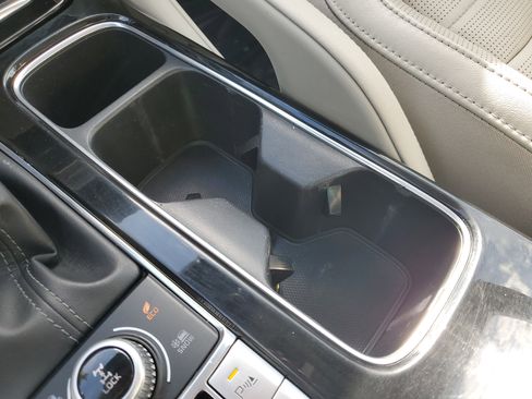 Used 2021 Kia Telluride SX w/ SX Prestige Package image 27