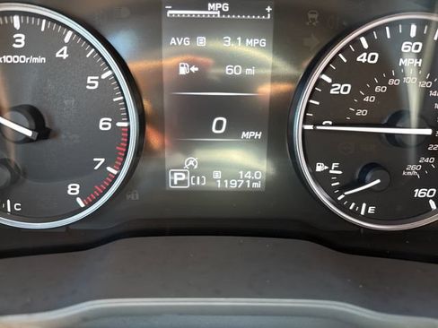 Used 2025 Subaru Forester Premium AWD/4WD image 23