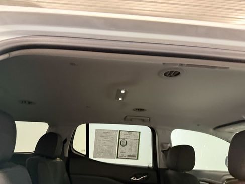 Used 2021 GMC Acadia SLE w/ Trailering Package image 16